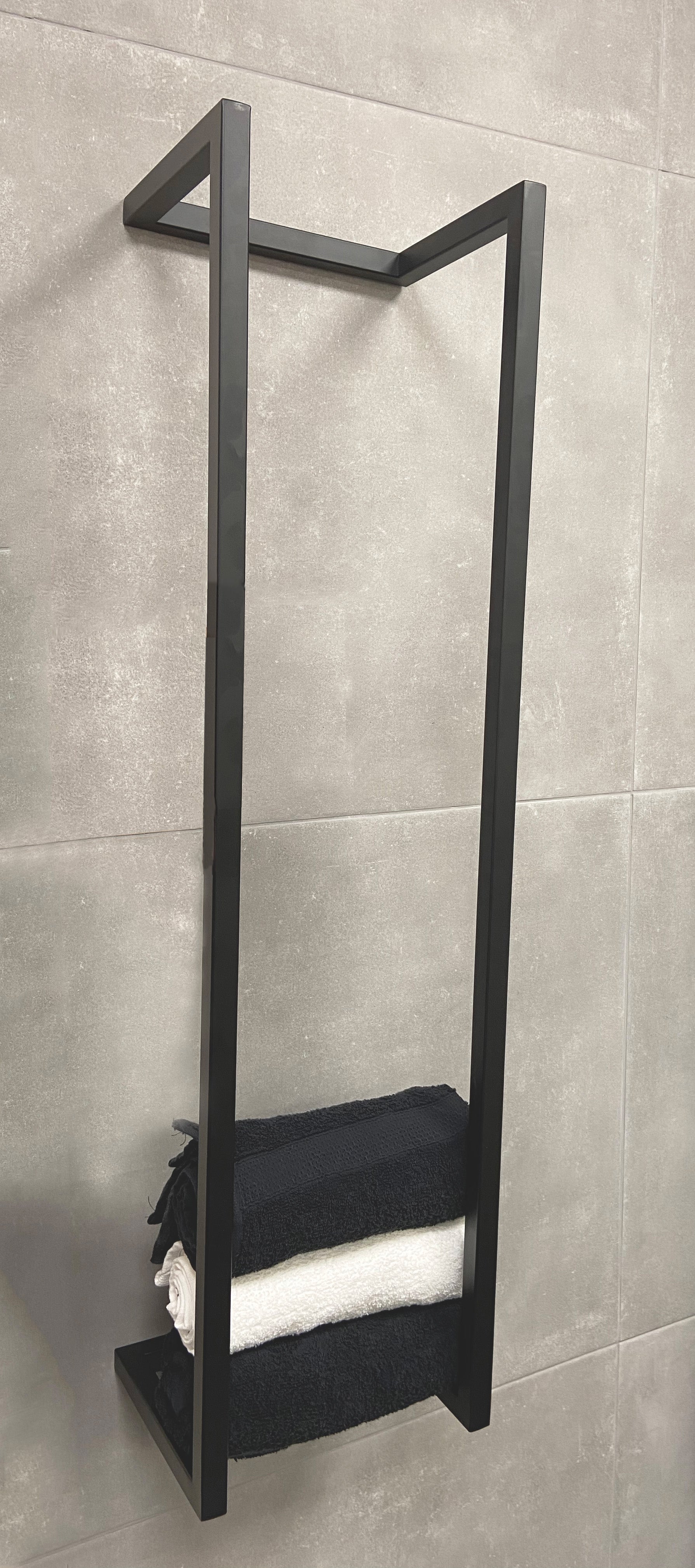 Wiesbaden Loft Handdoekrek 95 X 25 X 20 cm Mat Zwart