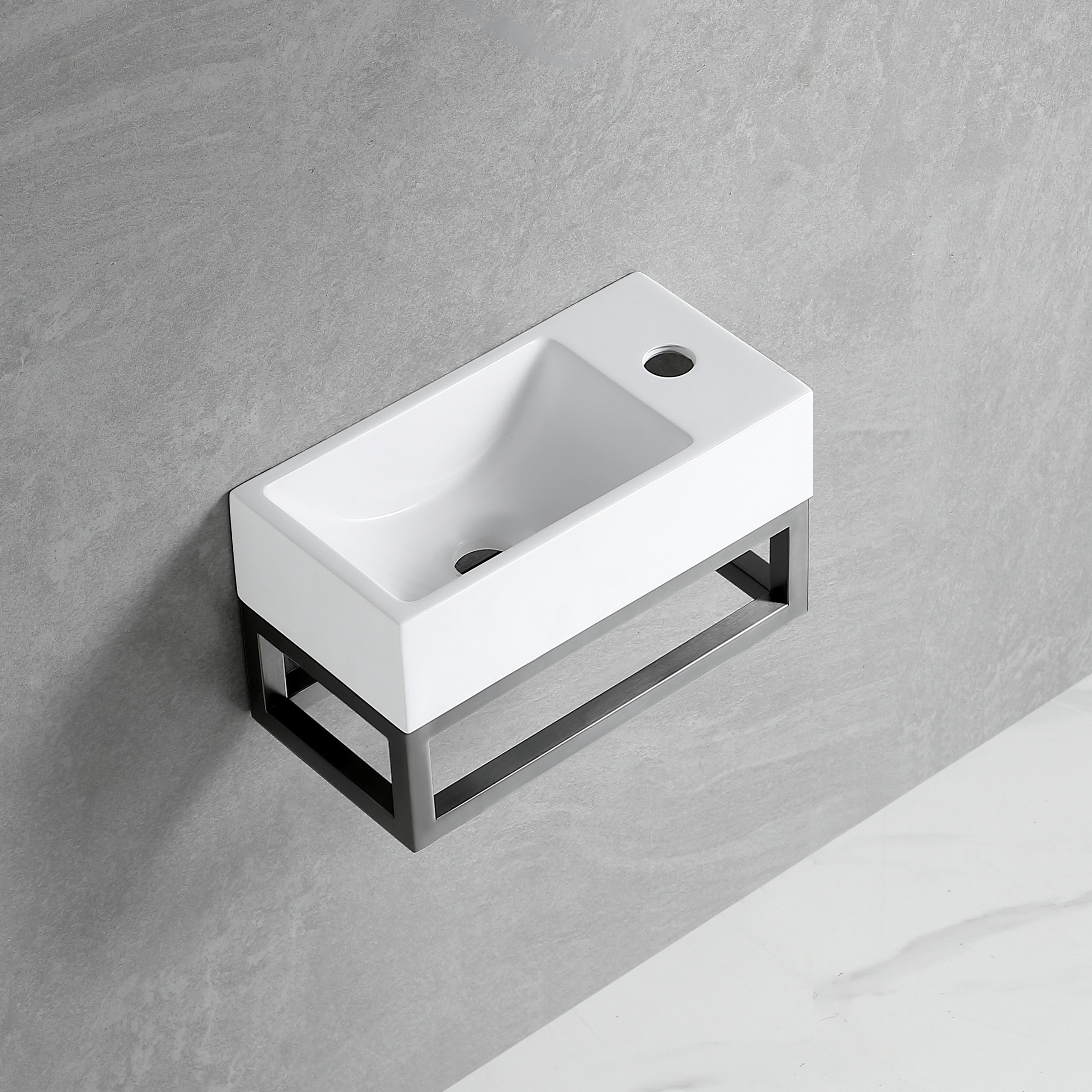 R-Line Moya Fontein L&R met Kraangat Inclusief Gun Metal Frame