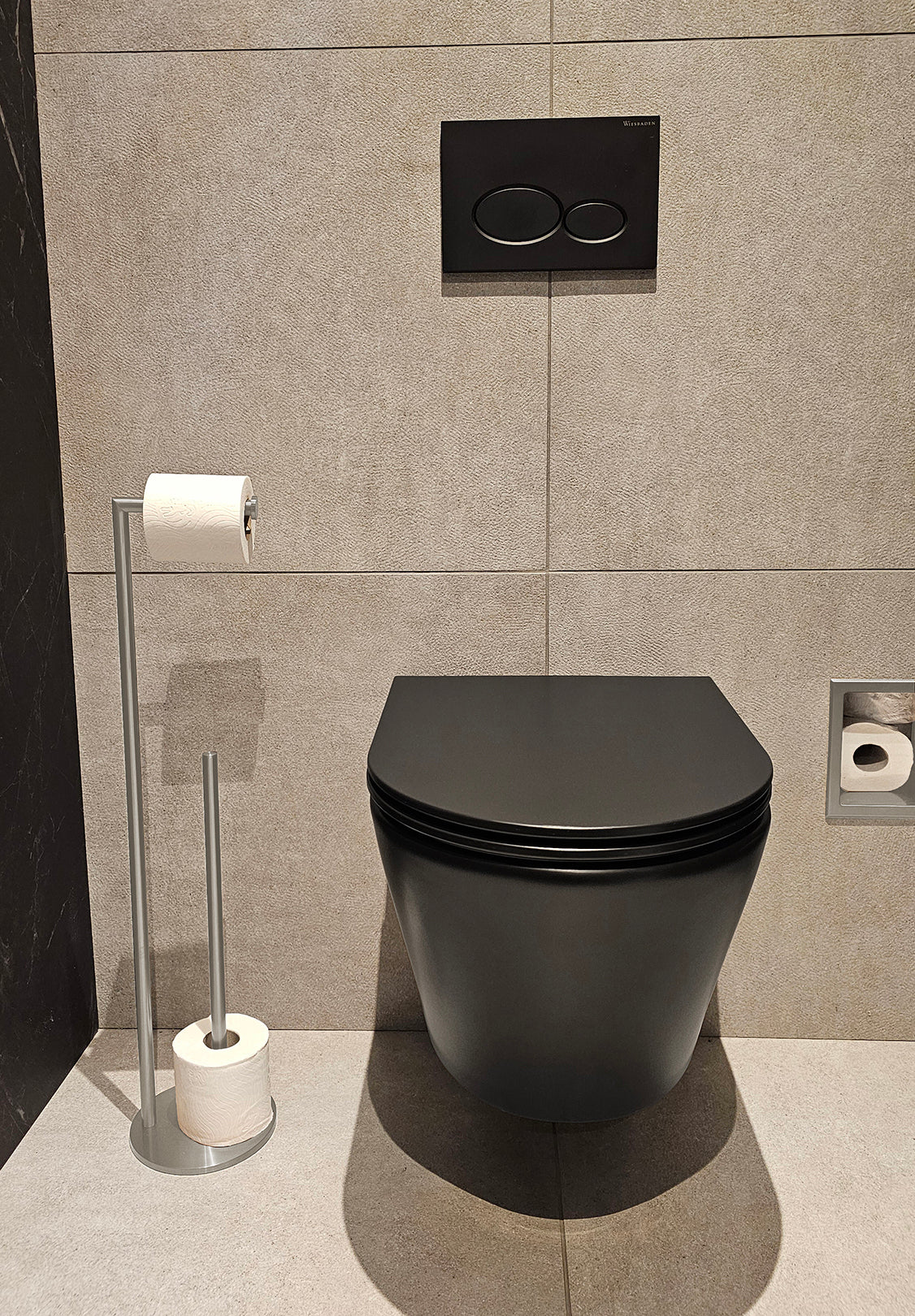 Wiesbaden Alonzo toiletrolhouder met reserverolhouder vrijstaand RVS geborsteld