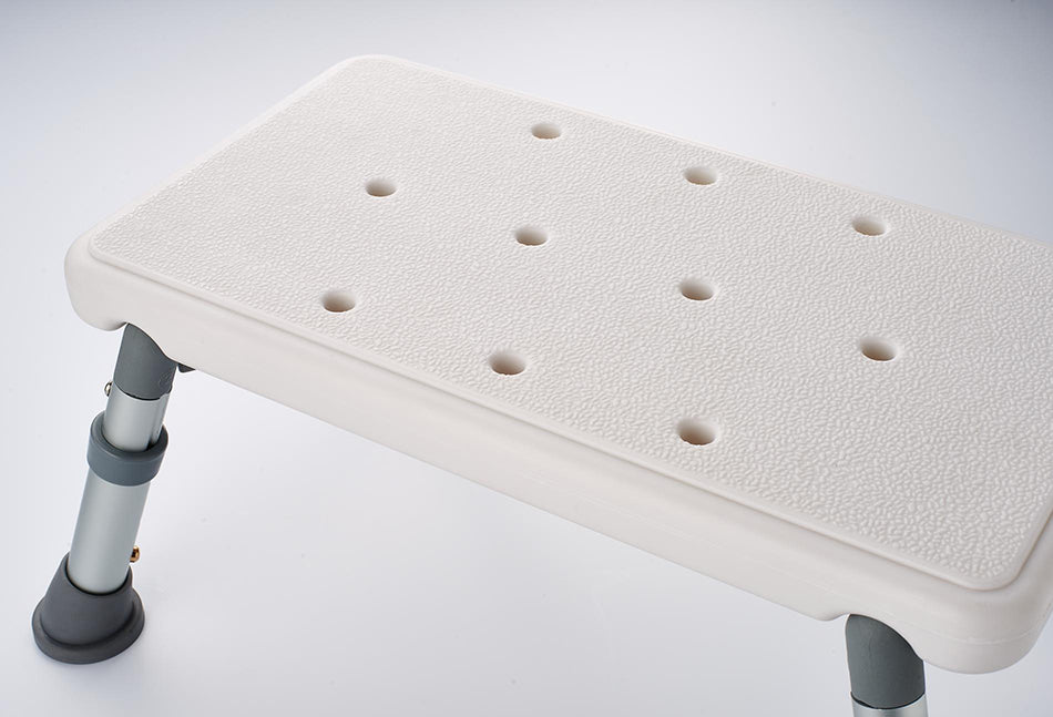 A0102601 Voetbankje