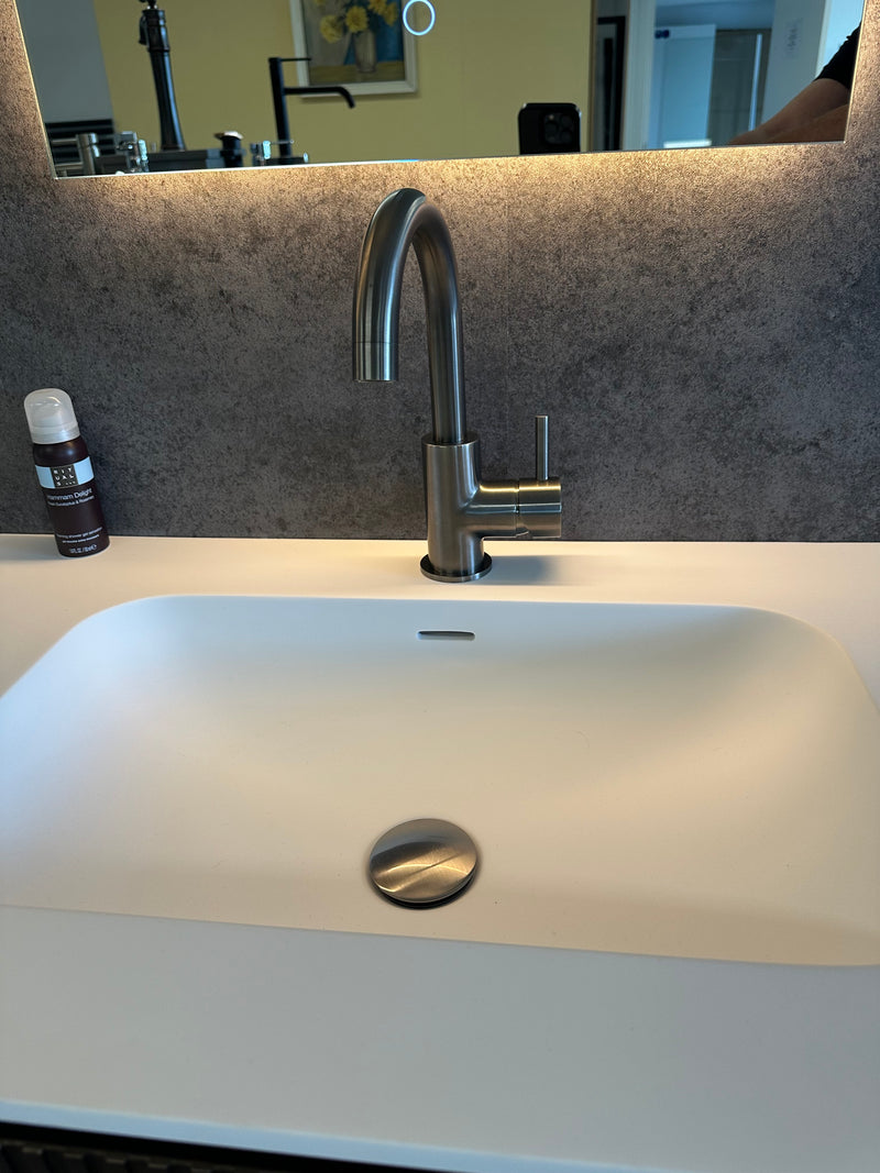 Luzi Largo wastafelkraan met draaibare uitloop gun metal