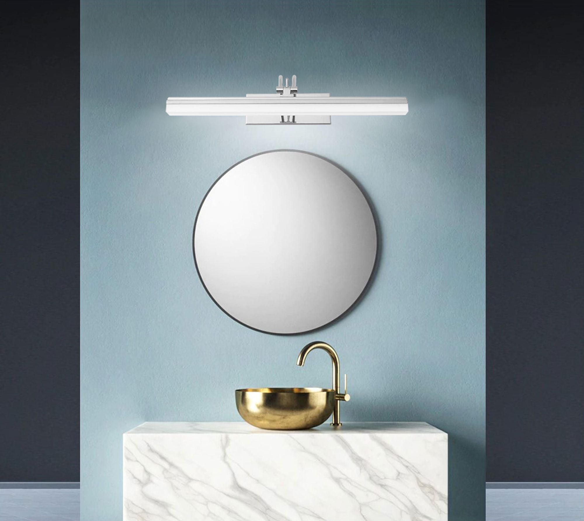 Wandlamp, azuurblauwe LED boven een spiegel 9W 40CM APP372-1W CHROME