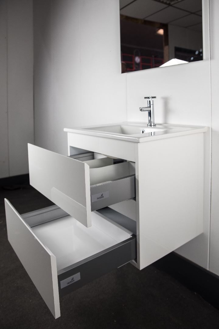 Badmeubel Sally 60x45 greeploos 2 laden softclose glans wit