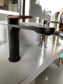 Wastafelkraan mat zwart gekartelde ring koper