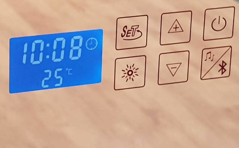 Luzi badkamer spiegel met LED verlichting, radio en Bluetooth
